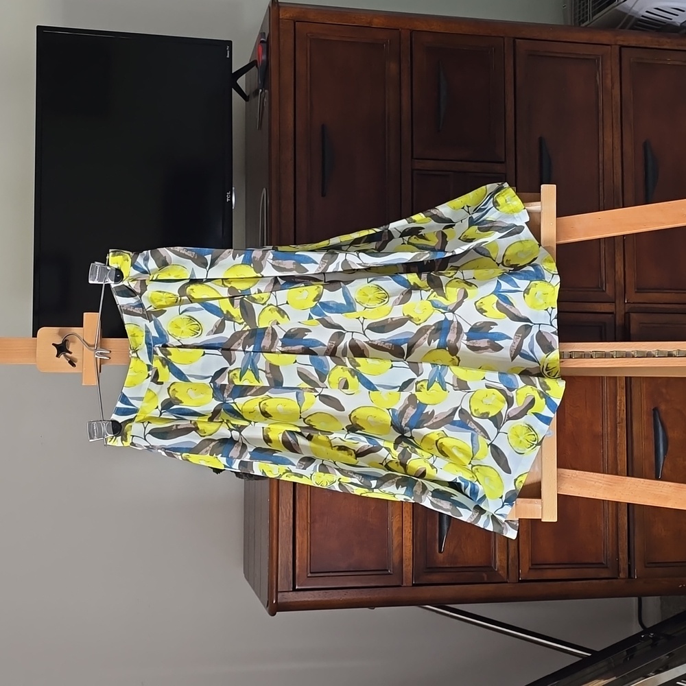 Elorie Lemon Print Pleated Skirt